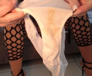 Sale voleur de culotte tu vas prendre cher !!