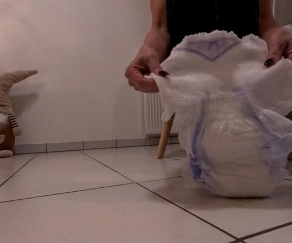 6 ABDL Retour en couches petit bébé humilié